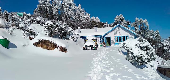 वहीं, पहाड़ी इलाकों में अभी भी हल्की बर्फवारी और बारिश देखने को मिल रही है. साथ ही पूर्वोत्तर और पूर्वी भारत में तेज हवाओं के साथ बारिश और बिजली गिरने की संभवाना व्यक्त की गई है.