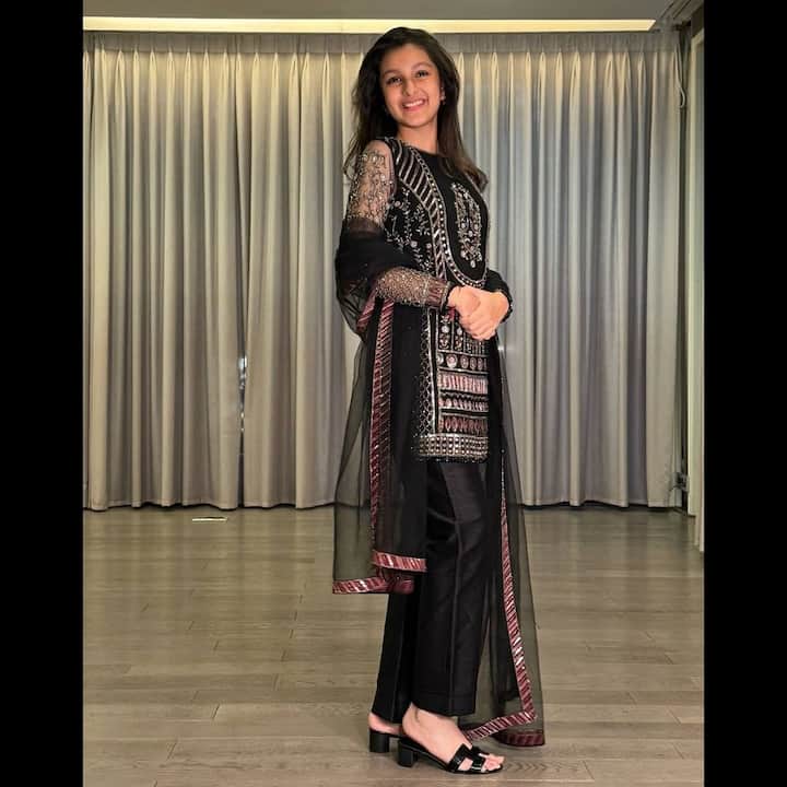 Gautham Ghattamaneni Photos: సూపర్‌ స్టార్‌ మహేష్‌ బాబు కూతురు సితార ఘట్టమనేని గురించి ప్రత్యేకంగా పరిచయం అవసరం లేదు. ఘట్టమనేని వారసురాలిగా ఇండస్ట్రీ ఎంట్రీ ఇవ్వడానికి సితార సిద్ధమవుతుంది.