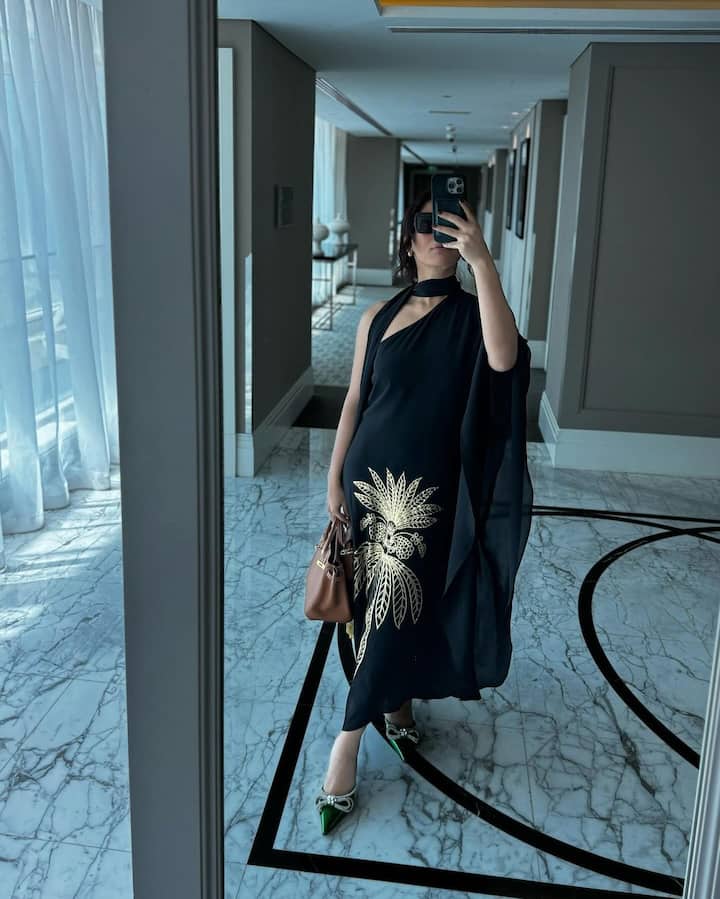 अदिति राव के एक्स हसबैंड सत्यदीप मिश्रा ने जिनसे शादी की है. वो हसीना बी-टाउन की एक फेमस डिजाइनर हैं. जिनसे जिनसे बड़े-बड़े स्टार्स अपनी कपड़े तक डिजाइन करवाते हैं.