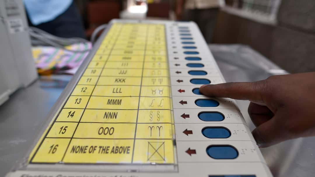 झारखंड में 2019 के लोकसभा चुनाव में NOTA ने निभाई थी अहम भूमिका, पिछड़ गए थे 69 फीसदी प्रत्याशी Lok Sabha Election 2024 Jharkhand NOTA played important role in 2019 Lok Sabha Chunav 69 percent candidates lagged behind झारखंड में 2019 के लोकसभा चुनाव में NOTA ने निभाई थी अहम भूमिका, पिछड़ गए थे 69 फीसदी प्रत्याशी