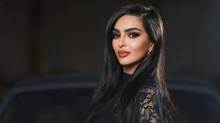 রুমি এর আগে 'মিস সৌদি আরব'-এর মুকুট জিতেছেন। এছাড়াও তাঁর ঝুলিতে রয়েছে 'মিস মিডল ইস্ট (সৌদি আরব)' তকমাও। ছবি: ইনস্টাগ্রাম