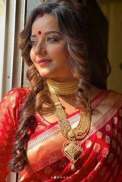 Monalisa: ਮੋਨਾਲੀਸਾ ਨੇ ਬਨਾਰਸੀ ਸਾੜੀ ਪਹਿਨ ਦਿਖਾਈ ਖੂਬਸੂਰਤ ਲੁੱਕ, ਸਾਦਗੀ ਨਾਲ ਜਿੱਤ ਲਿਆ ਫੈਨਜ਼ ਦਾ ਦਿਲ