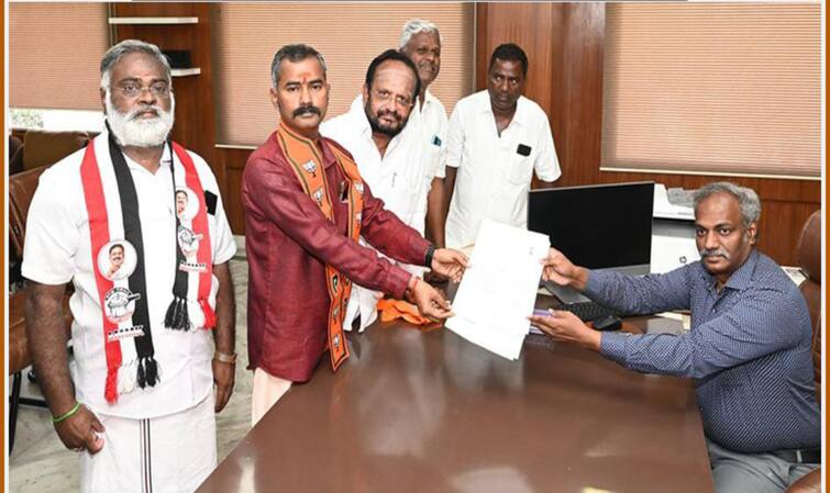 Lok Sabha Election 2024 Tiruvannamalai BJP candidate Aswathaman filed his nomination - TNN Lok Sabha Election 2024: தாரை தப்பட்டையுடன் வந்து பாஜக வேட்பாளர் அஸ்வத்தாமன் வேட்புமனு தாக்கல்
