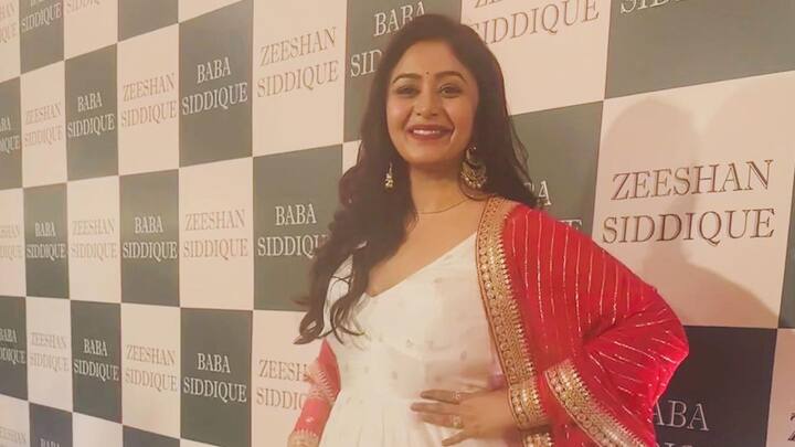 প্রথমে জাভেদ আখতারের (Javed Akhtar) বাড়িতে হোলির পার্টি, আর তারপরে বাবা সিদ্দিকি (Baba Siddique)-র পার্টি... বাংলার জনপ্রিয় অভিনেত্রী ঋতাভরী চক্রবর্তীর (Ritabhari Chakraborty)-আপাতত ব্যস্ত মায়ানগরীতেই