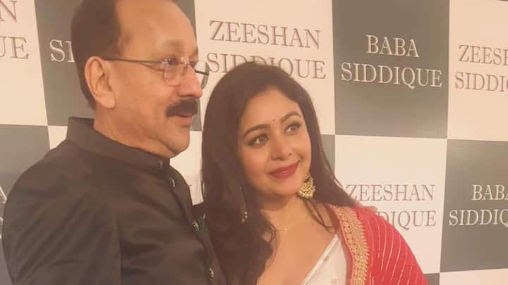 সোশ্যাল মিডিয়ায় তিনি শেয়ার করে নিয়েছেন সেই সমস্ত পার্টির ঝলক। যা দখে উচ্ছ্বসিত অনুরাগীরা, করেছেন প্রশংসাও।