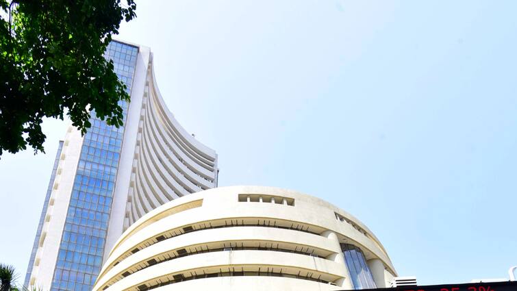 Stock Market Today bse Sensex Jumps 432 Points nse Nifty Above 22,100 Stock Market Today: Sensex Jumps 432 Points; Nifty Above 22,100