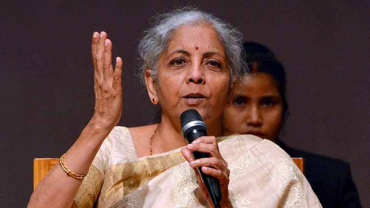 Nirmala Sitharaman said She have no money to contest Lok Sabha elections 2024 Lok Sabha Elections 2024: 'मेरे पास पैसे नहीं हैं', निर्मला सीतारमण ने चुनाव न लड़ने की बताई ये वजह, जानें और क्या कहा