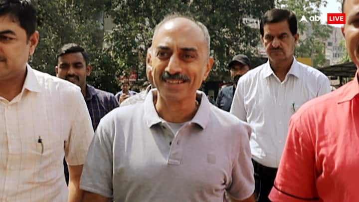 former IPS officer Sanjiv Bhatt to 20 years in jail Gujarat court sentences पूर्व IPS संजीव भट्ट को 20 साल की जेल, वकील को फंसाने का मामला