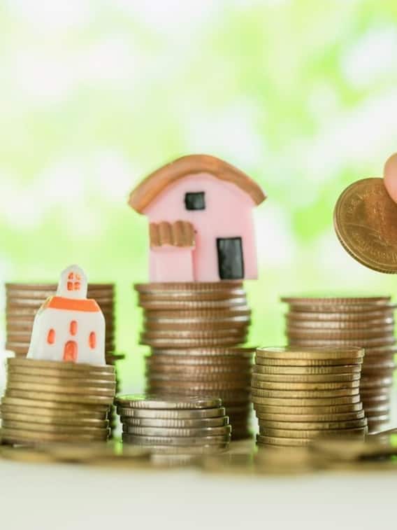 क्या दिल्ली में बंद हो जाएंगी मुफ्त वाली स्कीमें?