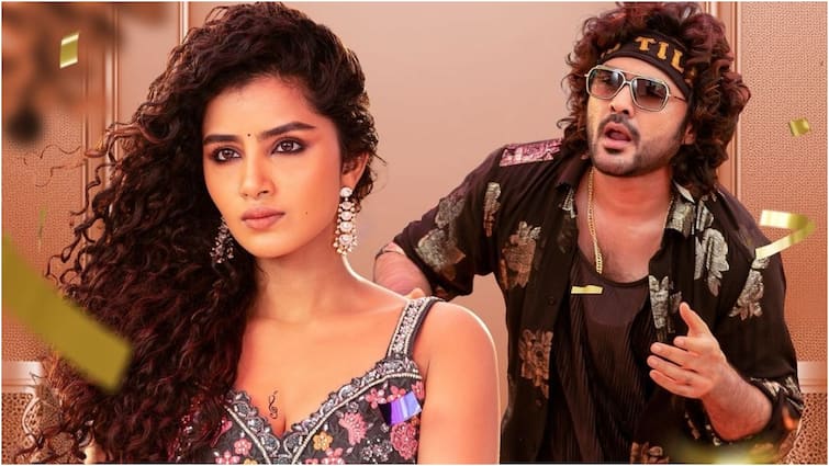 Anupama Parameswaran says a dialogue from Tillu Square trailer and shocks everyone Anupama Parameswaran: సిద్ధుకు పెద్ద ‘ముద్ద’ పెట్టానంటున్న అనుపమ - షాకైన నిర్మాత