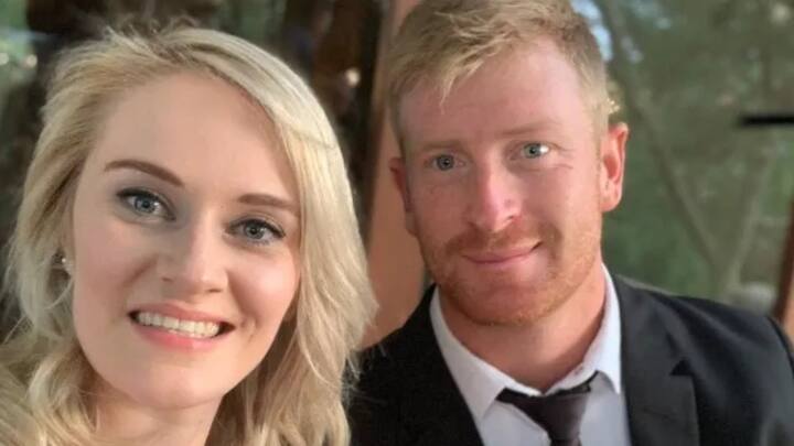 सोने मार्टिन्स को मीडिया में आना पसंद नहीं है. उनका इंस्टाग्राम अकाउंट भी प्राइवेट है.