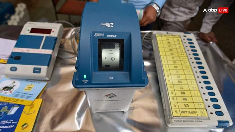 EVM VVPAT machine missing before Lok Sabha election in Assam creates panic on Darrang Udalguri Bhergaon seat Lok Sabha Elections 2024: लोकसभा चुनाव से पहले VVPAT मशीन गायब होने से मचा हड़कंप, जानें यहां कब होनी है वोट‍िंग