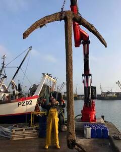 Royal Merchant Ship: 382 વર્ષોથી દરિયાની અંદર છૂપાયેલો છે અબજોનો ખજાનો, હવે શોધાઇ રહ્યો છે, મળ્યો તો બદલાઇ જશે કિસ્મત