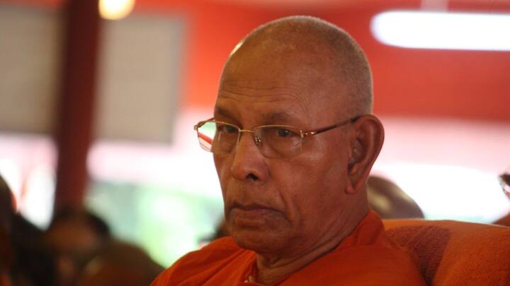 স্বামী আত্মস্থানন্দের জীবনাবসানের পরে ২০১৭ সালের ১৭ জুলাই অধ্যক্ষ হিসাবে দায়িত্ব নেন স্বামী স্মরণানন্দ। তাঁর অগণিত ভক্ত আজ মহারাজের প্রয়াণে শোকস্তব্ধ।