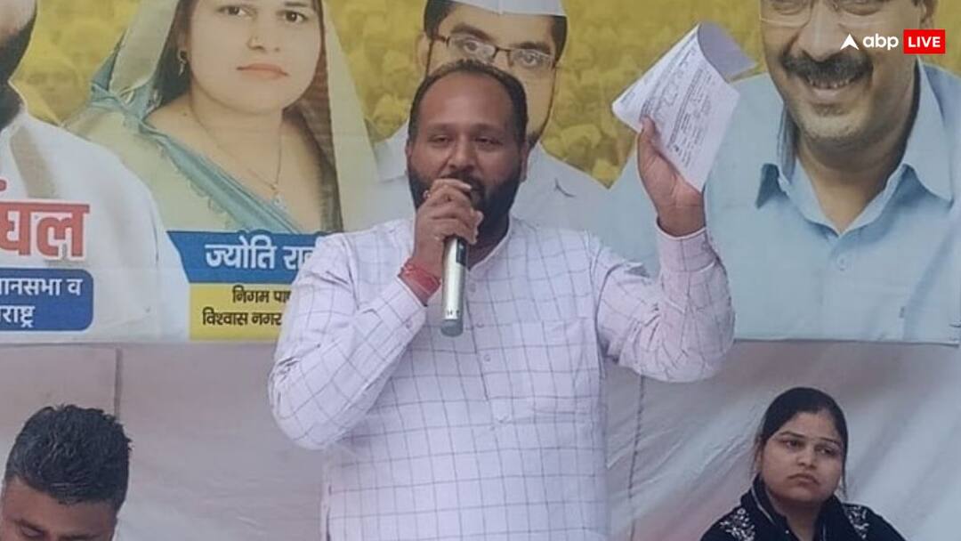 Raid: आप के गोवा प्रभारी दीपक सिंगला के घर पर ईडी की छापेमारी Raid On Aam Aadami Party Leader Deepak Singla House Delhi Liquor Policy Case Raid: आप के गोवा प्रभारी दीपक सिंगला के घर पर ईडी की छापेमारी