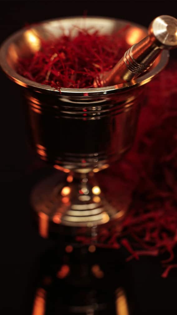 ఆ సమస్యలుంటే కుంకుమ పువ్వు రోజూ తీసుకోవాలట