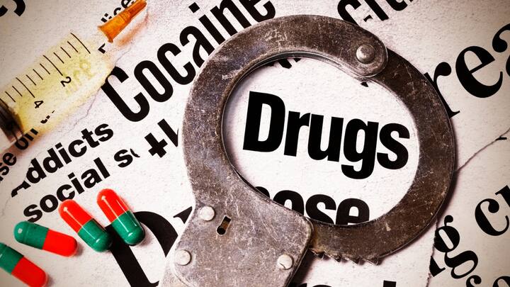 Maharashtra Drug factory busted in Sangli drugs worth Rs 150 crore seized Maharashtra Drugs: महाराष्ट्र में ‘ड्रग फैक्टरी’ का भंडाफोड, 150 करोड़ रुपये के मादक पदार्थ जब्त