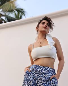 Ruhani Sharma Photo: રૂહાની શર્માના નવા ફોટોશૂટે મચાવ્યો હંગામો,તસવીરો પરથી નજર નહીં હટે