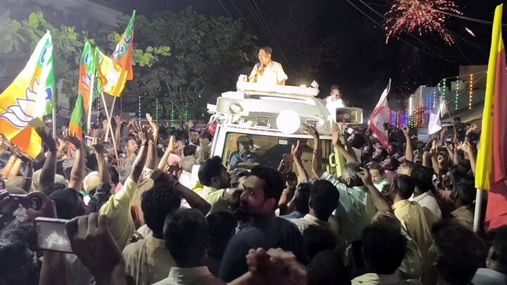 Lok Sabha Election 2024 TTV Dhinakaran fiery campaign in Theni lok sabha constituency - TNN Lok Sabha Election 2024: ஆர்.கே. நகர் வெற்றியை இப்போது தருவீர்கள் நீங்கள் - தேனியில் டிடிவி தினகரன் பரப்புரை