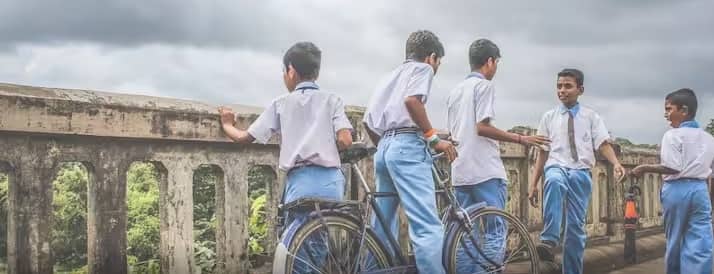 EWS Admission: તમામ ખાનગી શાળાઓએ EWS કેટેગરી હેઠળ પ્રવેશ મળે છે, જો શાળા આ રીતે એડમિશન ન આપે તો શાળા સામે કાર્યવાહી થઈ શકે છે. આવા અનેક કિસ્સા પ્રકાશમાં આવ્યા છે.