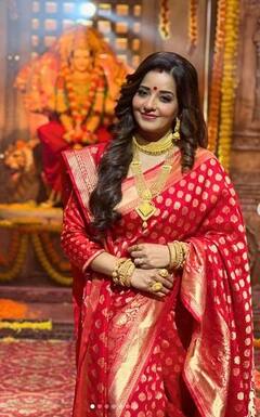 Monalisa: ਮੋਨਾਲੀਸਾ ਨੇ ਬਨਾਰਸੀ ਸਾੜੀ ਪਹਿਨ ਦਿਖਾਈ ਖੂਬਸੂਰਤ ਲੁੱਕ, ਸਾਦਗੀ ਨਾਲ ਜਿੱਤ ਲਿਆ ਫੈਨਜ਼ ਦਾ ਦਿਲ