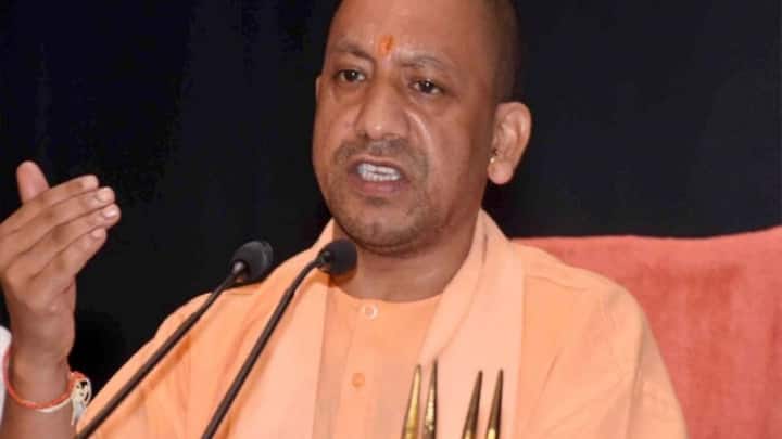 सरकार की ओर से ज्यादा से ज्यादा लोगों को इन योजनाओं को लाभ देने का काम किया जा रहा है. केंद्र सरकार की योजनाओं का लाभ भी उत्तर प्रदेश सरकार अपने नागरिकों को खूब दिलवा रही है.