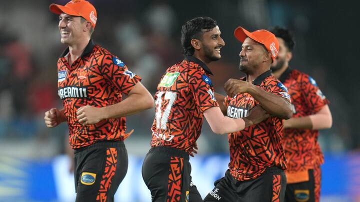 मुंबई इंडियंस बनाम सनराइजर्स हैदराबाद मैच में रिकॉर्ड 38 छक्के लगे।  वहीं, दोनों टीमों के कुल 4 बल्लेबाजों ने पचास रन का आंकड़ा पार किया।  (फोटो क्रेडिट: सोशल मीडिया)