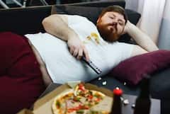 Health Tips: શું તમે પણ જમ્યા બાદ તરત સૂઇ જાવ છો, તો આ મોટી બીમારીનો છે ખતરો