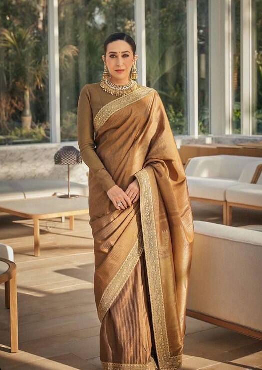 दरअसल उस दौरान करिश्मा कपूर अपने करियर के पीक पर थीं. इस वजह से एक्ट्रेस की मां बबीता को ये मंजूर नहीं हुआ कि बेटी करियर को छोड़कर शादी कर घर बसा ले.