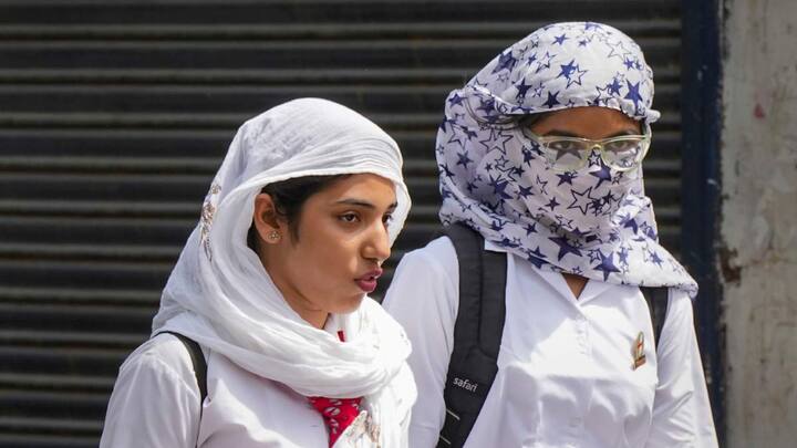 भारत मौसम विभाग ने अगले तीन दिनों तक आसमान में बादल छाए रहने, हल्की बारिश और बूंदाबांदी होने का अनुमान लगाया है, जिससे अधिकतम और न्यूनतम तापमान क्रमश: 37 और 20 डिग्री सेल्सियस रहने की संभावना है.