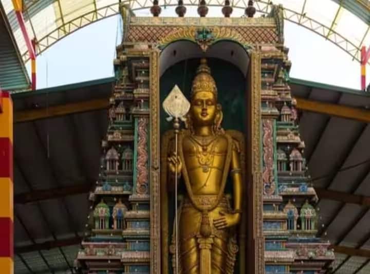 इस पैकेज में यात्रियों को आईआरसीटीसी रहने, खाने की सुविधा भी दे रहा है. मील में ब्रेकफास्ट, लंच और डिनर तीनों शामिल है.