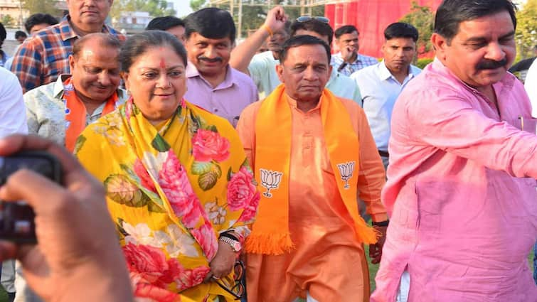 Vasundhara Raje targets Congress in Jhalawar Baran for Rajasthan Lok Sabha Election 2024 ann 'कांग्रेस डूबता जहाज, उम्मीदवार मैदान छोड़-छोड़ कर भाग रहे', वसुंधरा राजे का बड़ा हमला