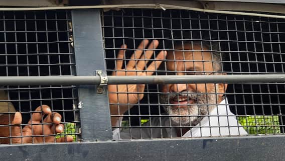 2021 में पंजाब से यूपी लाया गया था मुख्तार अंसारी, रोपड़ जेल मामले में हुई थी जमकर सियासत 2021 में पंजाब से यूपी लाया गया था मुख्तार अंसारी, रोपड़ जेल मामले में हुई थी जमकर सियासत