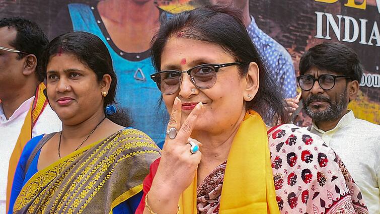 Lok Sabha Elections 2024 BJP Krishnanagar Candidate Rajmata Amrita Roy TMC Mahua Moitra 'All Of Us In Bengal Are Fed Up With TMC': BJP LS Candidate ‘Rajmata’ Amrita Roy Says Mahua Moitra 'No Threat'