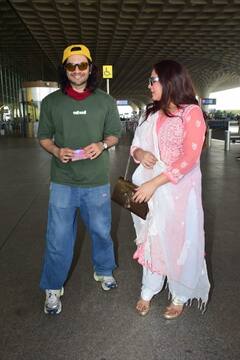 Soon To Be Parents Ali Fazal And Richa Chadha Spotted At Mumbai Airport - See Pics
