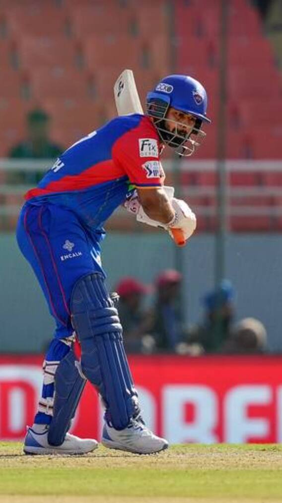 মাঠে নেমেই ১০০, গম্ভীর, কোহলিদের তালিকায় পন্থ