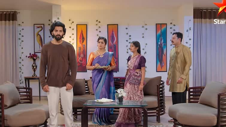 naga panchami serial today march 28th episode written update in telugu Naga Panchami Serial Today March 28th: కోడలికి ప్రేమగా గోరు ముద్దలు పెట్టిన అత్త.. ఫణేంద్రకు వార్నింగ్ ఇచ్చిన నాగేశ్వరి!