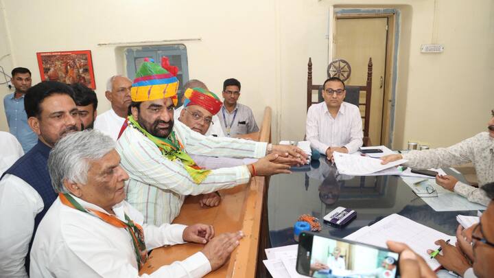 Hanuman Beniwal INDIA Alliance and Jyoti Mirdha BJP File Nomination form Nagaur Lok Sabha Election 2024 ann Lok Sabha Election 2024: नागौर से नामांकन दाखिल करने के बाद हनुमान बेनीवाल के बदले सुर, कांग्रेस-BJP पर कह दी ये बात