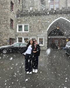 Mahesh Babu Family : హాట్ సమ్మర్​లో మంచులో చిల్​ అవుతున్న మహేశ్ బాబు ఫ్యామిలీ.. సితార, గౌతమ్ ఫోటోలు షేర్ చేసిన నమ్రతా