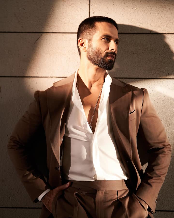 शाहिद कपूर हा हिंदी चित्रपटसृष्टीतील सर्वात जास्त आवडला जाणारा अभिनेता आहे.(photo:shahidkapoor/ig)