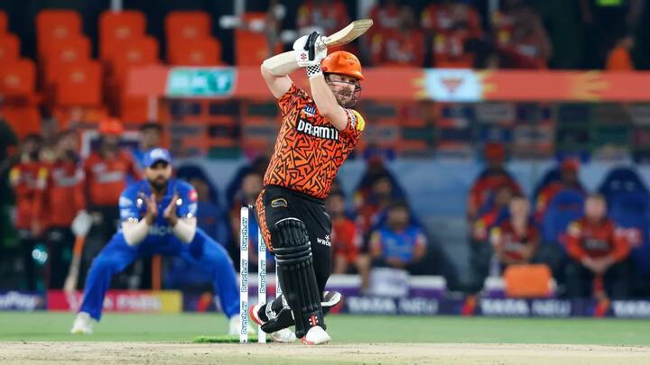 চার ছক্কা মিলিয়ে দুই দল মোট ৬৯ বার বল বাউন্ডারির বাইরে পাঠায়। আইপিএলের ১৭ বছরের ইতিহাসে এটি যুগ্মভাবে সর্বকালের সর্বোচ্চ।