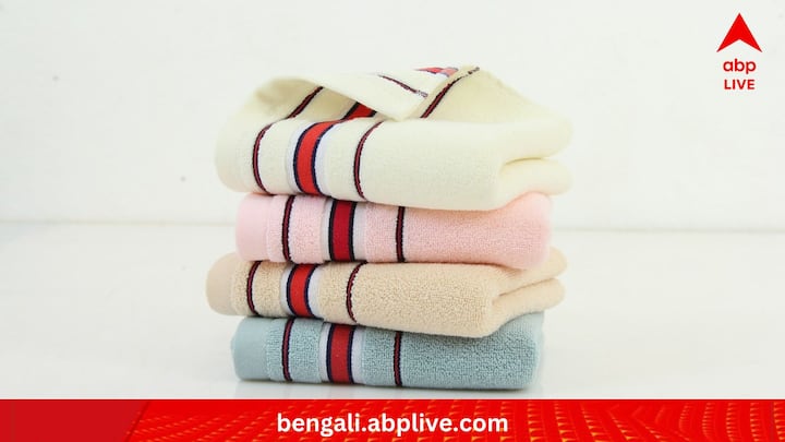 এখানেই কিন্তু শেষ নয়। এর পরের ধাপে আসে আঙুরের সংরক্ষণ। মনে করুন, আপনি সবকটি আঙুর একসঙ্গে খাবেন না। সেক্ষেত্রে সেগুলি ভাল করে জলে ধুয়ে একটি পরিষ্কার তোয়ালে-তে শুকিয়ে ফেলা দরকার। অতিরিক্ত আর্দ্রতা থেকে গেলে তা থেকে নতুন সমস্যা তৈরি হতে পারে। (ছবি:PIXABAY)