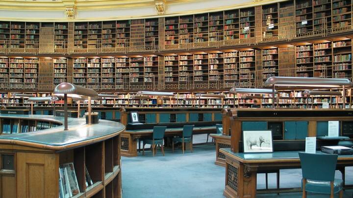 यह लाइब्रेरी पहले ब्रिटिश म्यूजियम का हिस्सा हुआ करती थी.  इस लाइब्रेरी में कोई भी व्यक्ति जाकर पढ़ सकता है. लाइब्रेरी में किसी भी तरह की पाबंदी नहीं है.