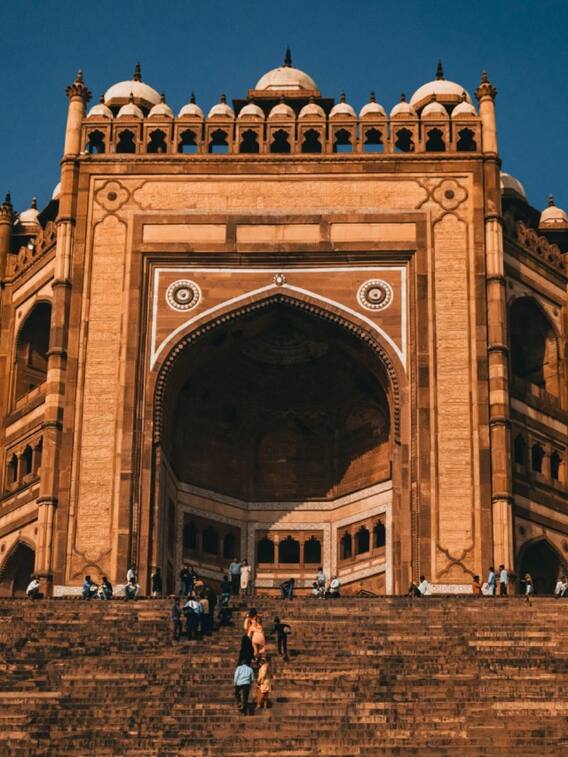 दुनियी में सबसे बड़ा है UP का ये दरवाजा