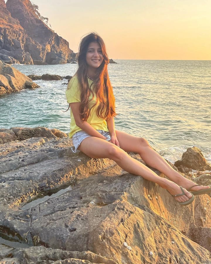 Samridhii Shukla Photos: ટીવી સિરિયલ યે રિશ્તા ક્યા કહેલાતા હૈ અભિનેત્રી સમૃદ્ધિ શુક્લાએ તેના બોલ્ડ ફોટોઝથી ઈન્ટરનેટને હચમચાવી દીધું છે.