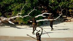 Tribe Life: इस आयलैंड पर गए तो मिलेगी सीधा मौत! दुनिया के सबसे खतरनाक आदिवासियों का बसेरा है यहां