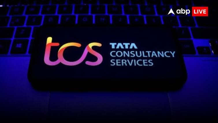 TCS started hiring freshers says it trained 3.5 lakh employees in generative AI skills TCS Jobs: टीसीएस में फ्रेशर्स की बड़ी हायरिंग शुरू, 3.5 लाख कर्मचारियों को एआई ट्रेनिंग मिली