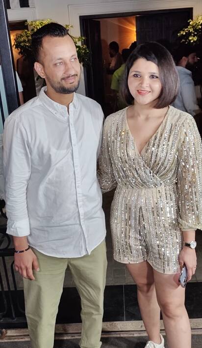 वहीं मन्नारा चोपड़ा की बहन भी मिताली हांडा भी इस पार्टी में शामिल हुई. जो शिमरी को-अर्ड सेट में नजर आई.