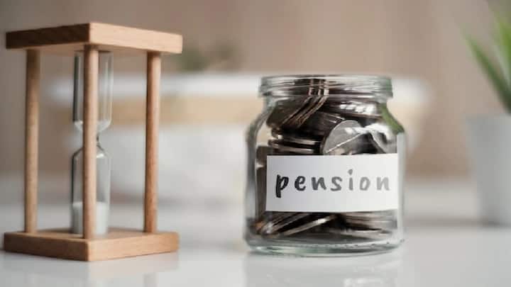 Under this scheme, investors get pension every month after the age of 60 years.  To avail the benefits of this scheme, your age should be at least between 18 to 40 years.