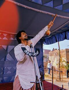 Chamkila: ਦਿਲਜੀਤ ਦੋਸਾਂਝ ਨੇ 'ਅਮਰਜੋਤ ਤੇ ਚਮਕੀਲੇ' ਦੀਆਂ ਯਾਦਾਂ ਨੂੰ ਕੀਤਾ ਤਾਜ਼ਾ, ਤਸਵੀਰਾਂ 'ਚ ਦਿਖਾਈ ਮਰਹੂਮ ਗਾਇਕ ਦੀ ਝਲਕ